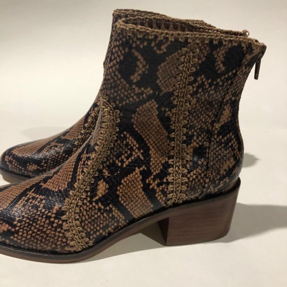 Chelsea & Violet Womens CV Lucy Ankle Zip Boot 6.5 - Picture 3 of 10